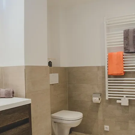 Kaunergrat Апартаменты Каунс